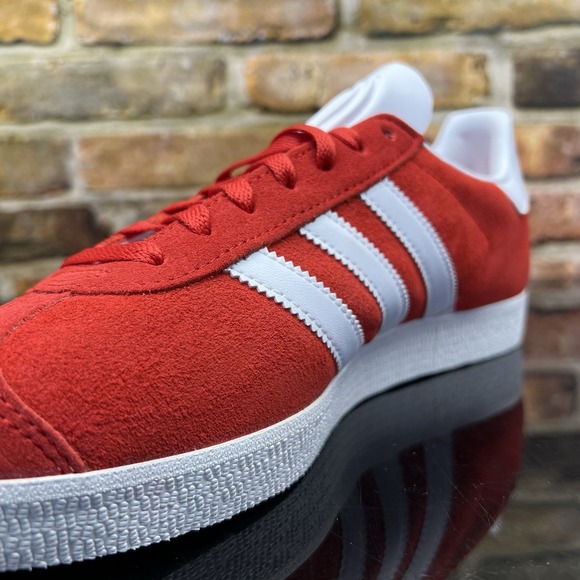 Adidas Gazelle Mens Size 11.5 Low Top Suede Shoe Red Scarlet Cloud White JI1534 - Picture 13 of 15